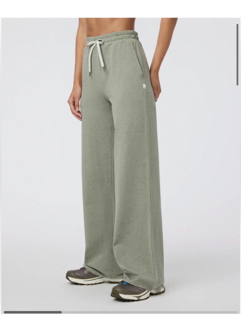 Vuori Heather green Halo wide leg pants